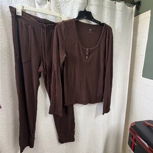 Ribbed Two-Piece Lounge Set in Deep Brown